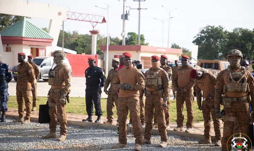 Burkina Faso : Le Capitaine Ibrahim Traoré galvanise les Forces de Défense et de Sécurité à Gaoua