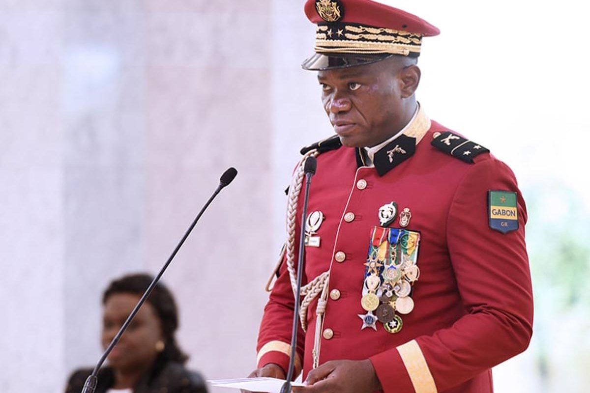 Général Oligui Nguema