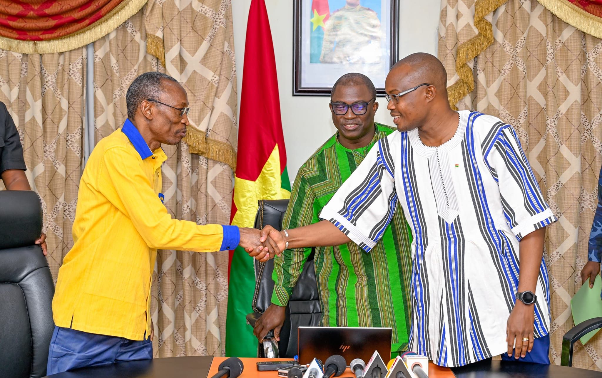 Burkina Faso : Monsieur Rimtalba Jean Emmanuel Ouédraogo prend officiellement ses fonctions de Premier ministre