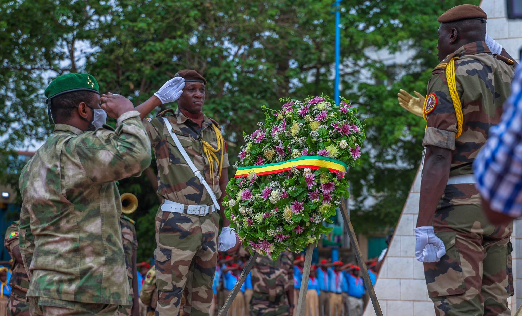 Mali : Le Président Assimi Goïta honore la mémoire des héros à l&rsquo;occasion de la journée des Martyrs