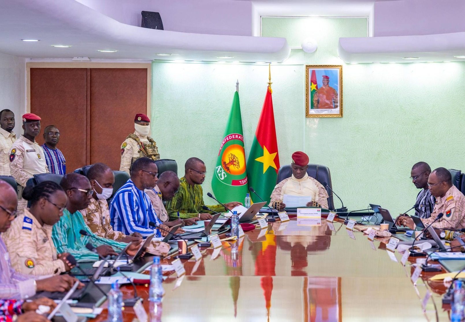 Burkina Faso : Lancement des premières journées de dialogue entre défense, sécurité, finances et diplomatie
